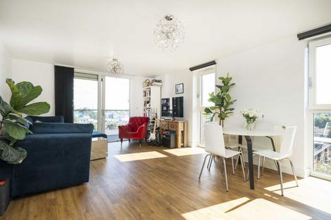 3 bedroom flat for sale, Roseberry Place, London E8