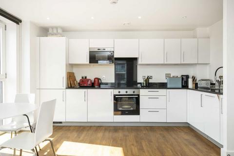 3 bedroom flat for sale, Roseberry Place, London E8