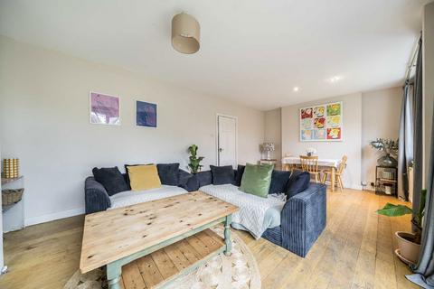 5 bedroom terraced house for sale, Mapledene Road, London E8