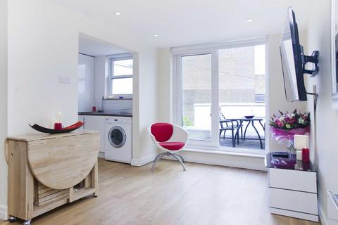 3 bedroom flat for sale, King Street, London W6