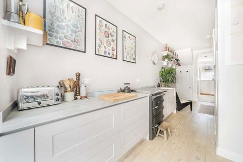 2 bedroom flat for sale, Margravine Road, London W6