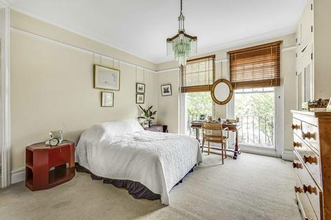 2 bedroom flat for sale, Riverview Gardens, London SW13