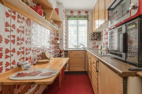 1 bedroom flat for sale, Hammersmith Road, London W6