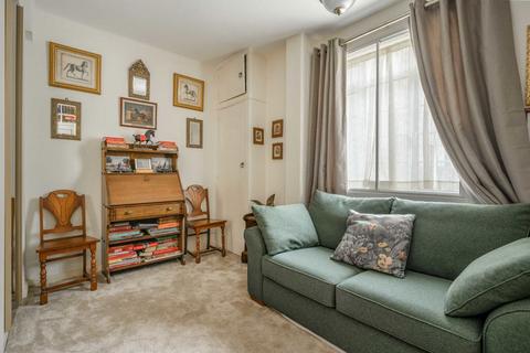 1 bedroom flat for sale, Hammersmith Road, London W6