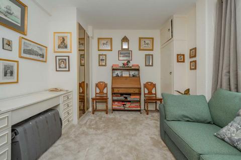 1 bedroom flat for sale, Hammersmith Road, London W6