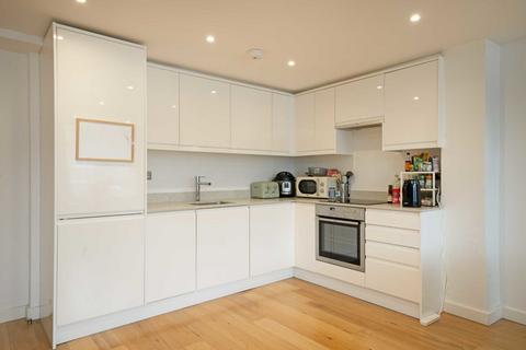 2 bedroom flat for sale, Down Place, London W6