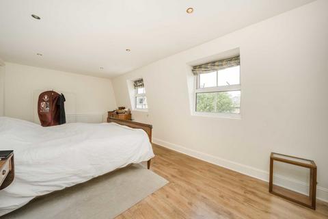 2 bedroom flat for sale, Beauclerc Road, London W6