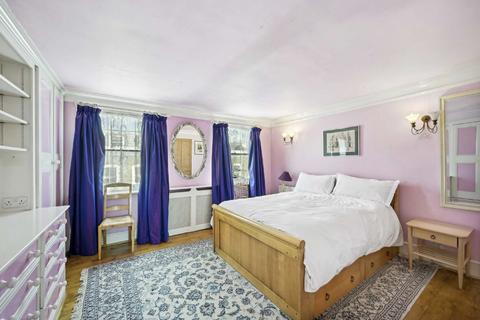 28 Raynham Road, London, W6 0HY