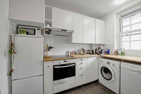 3 bedroom flat for sale, Flora Gardens, London W6