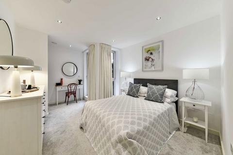 2 bedroom flat for sale, Glenthorne Road, London W6