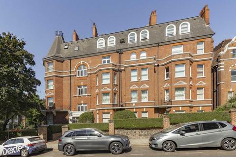 4 bedroom flat for sale, Langland Gardens, London NW3