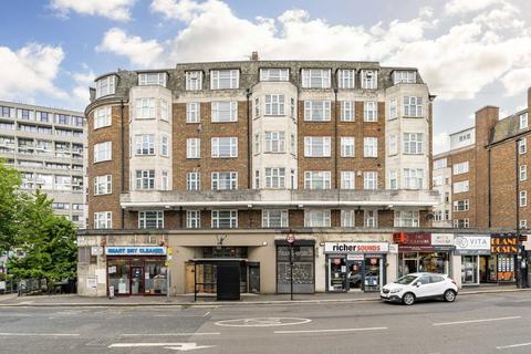 2 bedroom flat for sale, College Crescent, London NW3