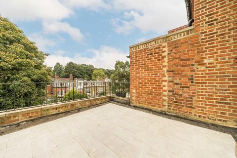 3 bedroom flat for sale, Denning Road, London NW3