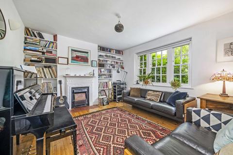 3 bedroom terraced house for sale, Erskine Hill, London NW11