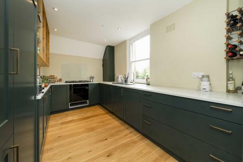 4 bedroom flat for sale, Parliament Hill, London NW3