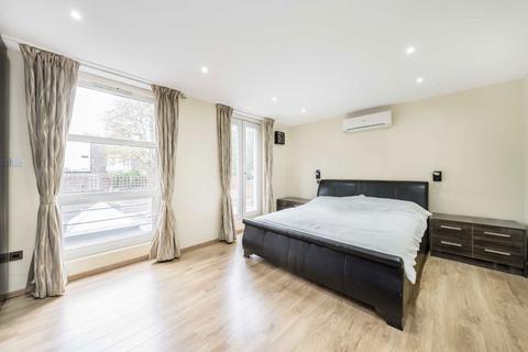 5 bedroom end of terrace house for sale, Elliott Square, London NW3