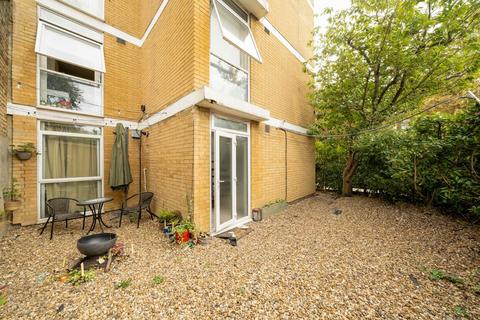 2 bedroom flat for sale, Haverstock Hill, London NW3