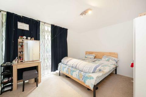 2 bedroom flat for sale, Haverstock Hill, London NW3