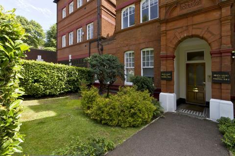 1 bedroom flat to rent, Frognal, London NW3