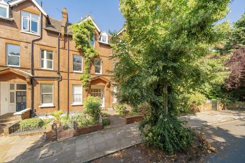 2 bedroom flat for sale, Chesterford Gardens, London NW3