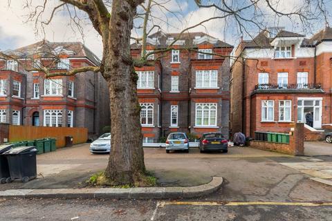 3 bedroom flat to rent, Fitzjohns Avenue, London NW3