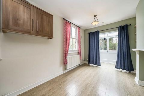 2 bedroom flat to rent, Mansfield Road, London NW3