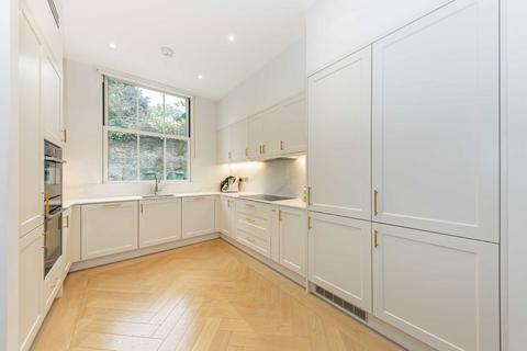 2 bedroom house for sale, Wildwood Grove, London NW3