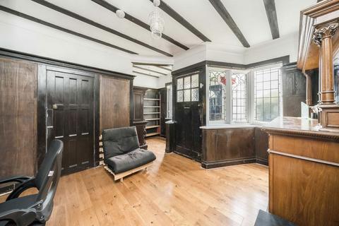 6 bedroom house for sale, Templars Avenue, London NW11