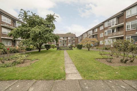 2 bedroom flat for sale, Castle Way, Feltham TW13