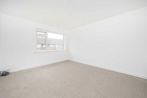 2 bedroom flat for sale, Castle Way, Feltham TW13