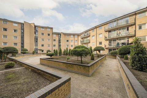 2 bedroom flat for sale, Highfield Road, Feltham TW13