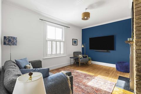 73b Station Road, Hampton, TW12 2BJ