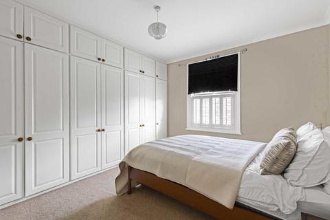 73b Station Road, Hampton, TW12 2BJ