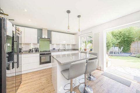 4 bedroom detached house for sale, Grogan Close, Hampton TW12