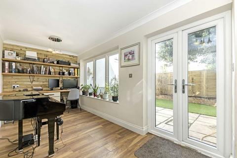 5 bedroom semi-detached house for sale, Riverdale Road, Feltham TW13