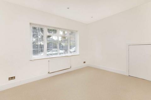 2 bedroom maisonette for sale, Park Close, Hampton TW12