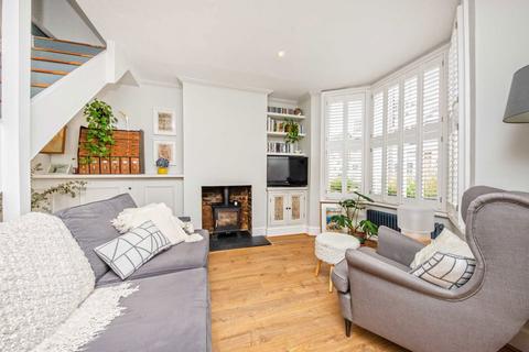 2 bedroom house for sale, Avenue Road, Hampton TW12