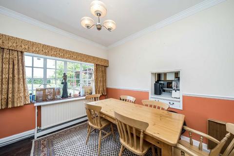 3 bedroom detached house for sale, Cherry Orchard Road, West Molesey KT8