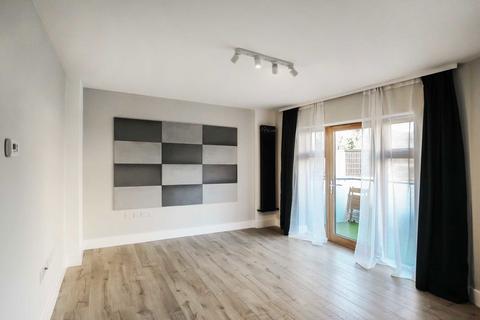 1 bedroom flat for sale, Spring Road, Feltham TW13