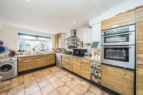 3 bedroom detached house for sale, The Avenue, Hampton TW12