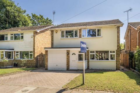 3 bedroom detached house for sale, Wensleydale Gardens, Hampton TW12