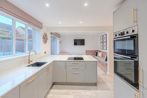 7 Casterton Close, Stanwick, Wellingborough, NN9 6TJ
