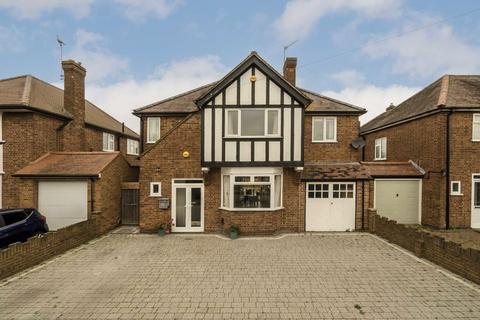 4 bedroom detached house for sale, Malthouse Drive, Feltham TW13