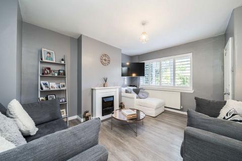 1 Bloxham Crescent, Hampton, TW12 2QF