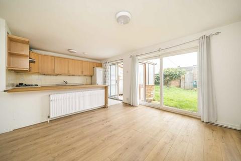 25 Osborne Close, Feltham, TW13 6SR