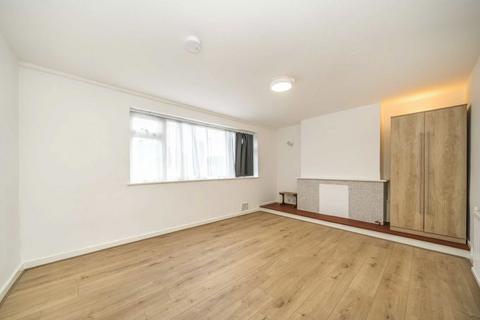 25 Osborne Close, Feltham, TW13 6SR