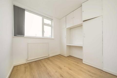 25 Osborne Close, Feltham, TW13 6SR