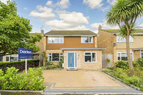 4 bedroom detached house for sale, Albury Close, Hampton TW12