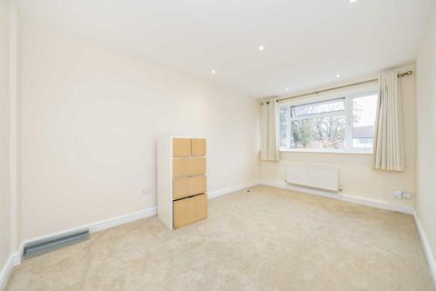 3 bedroom maisonette to rent, Percy Road, Hampton TW12