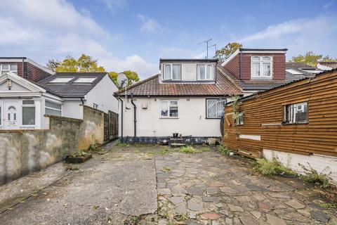 3 bedroom bungalow for sale, Robin Lane, Hendon NW4